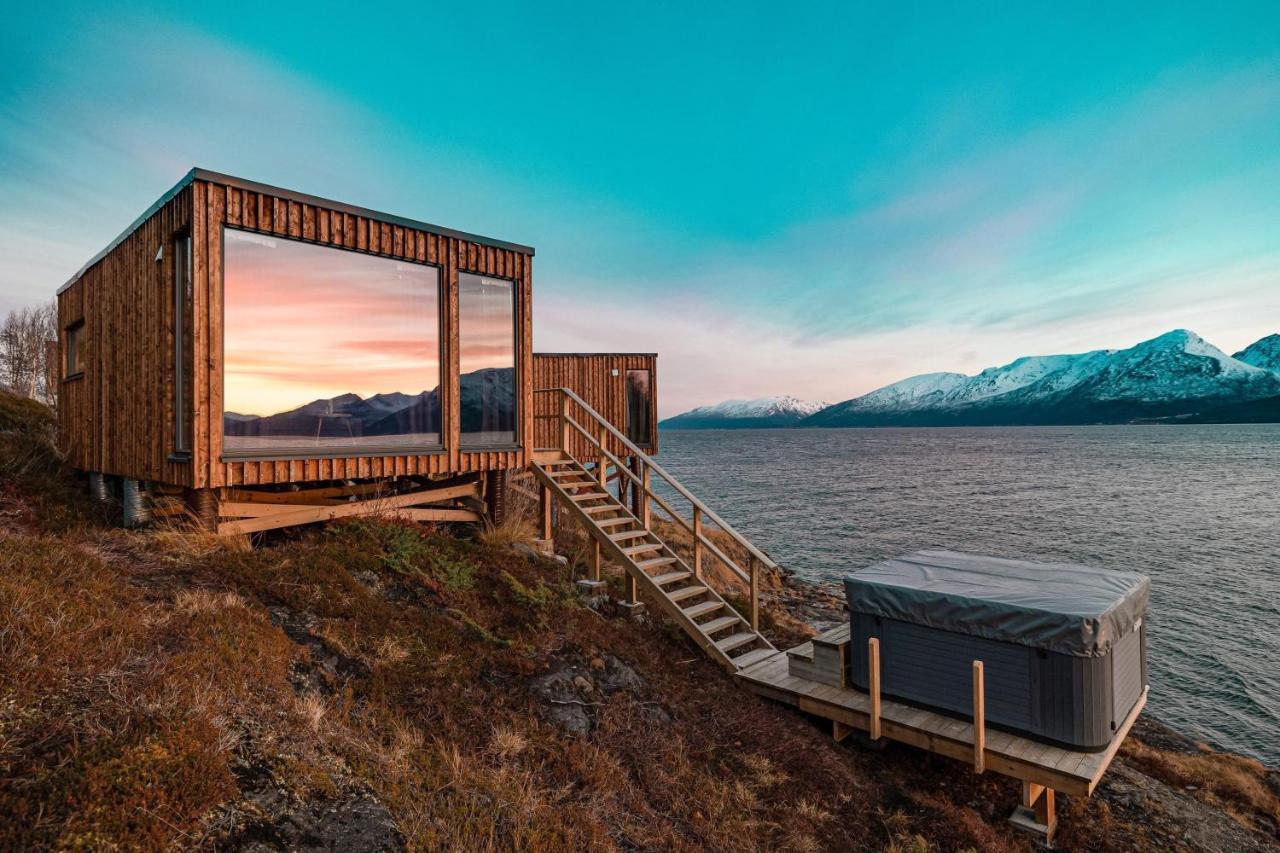 Aurora Fjord Cabins Lyngseidet Exterior photo